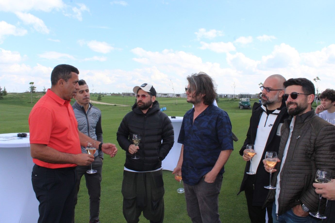 Türk ve Romen ünlüler National Golf Clup'taydılar
