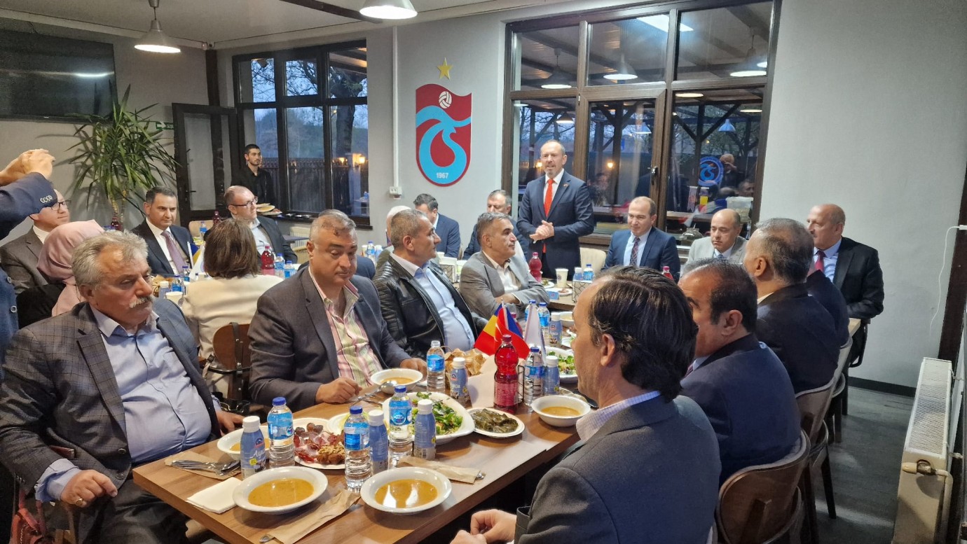 Trabzonsporlular Derneği, dernek merkezinde iftar yemeği verdi